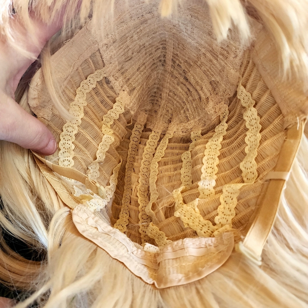 Vintage Blonde Women's Hair Wig - Picture 5 of 7